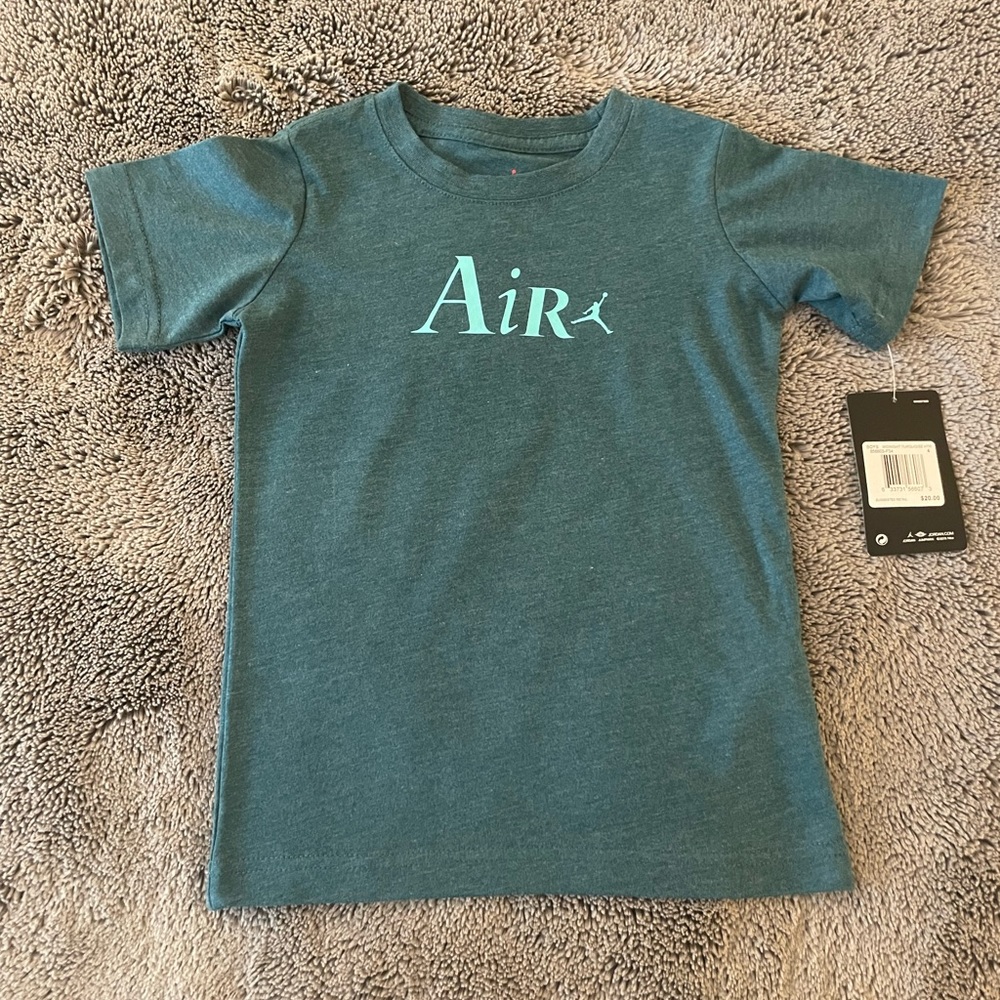 Item is new with tags size 4 (xs)